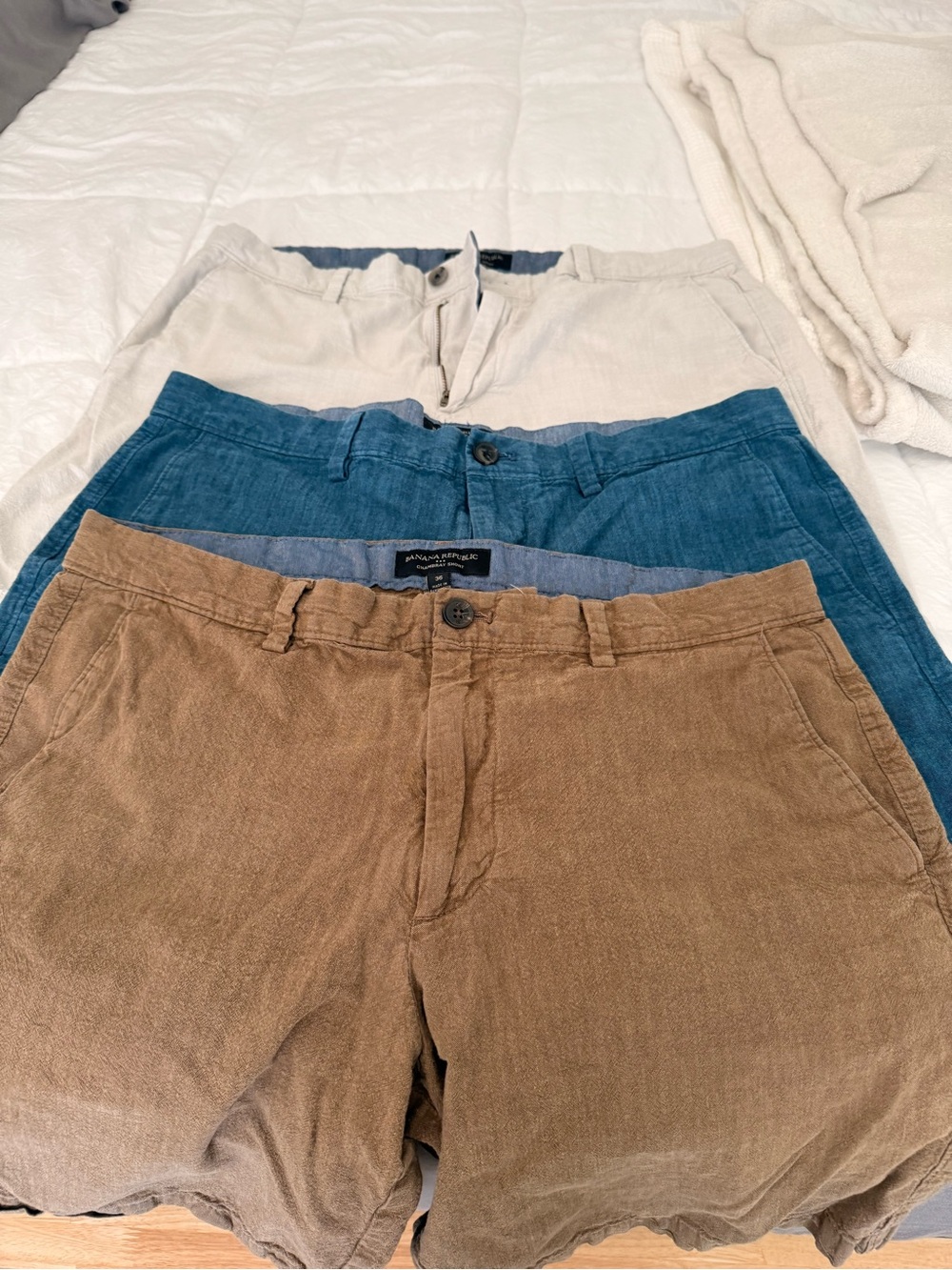 Banana Republic  Shorts in Brown, Blue, Cream